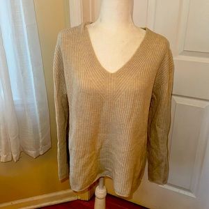 EUC Madewell beige high low v neck soft sweater M